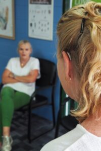 peut on enlever prothèse boucle d'oreille avant 6 semaines