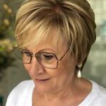 coupe de cheveux court femme 60 ans