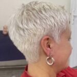 coupe de cheveux court femme 60 ans