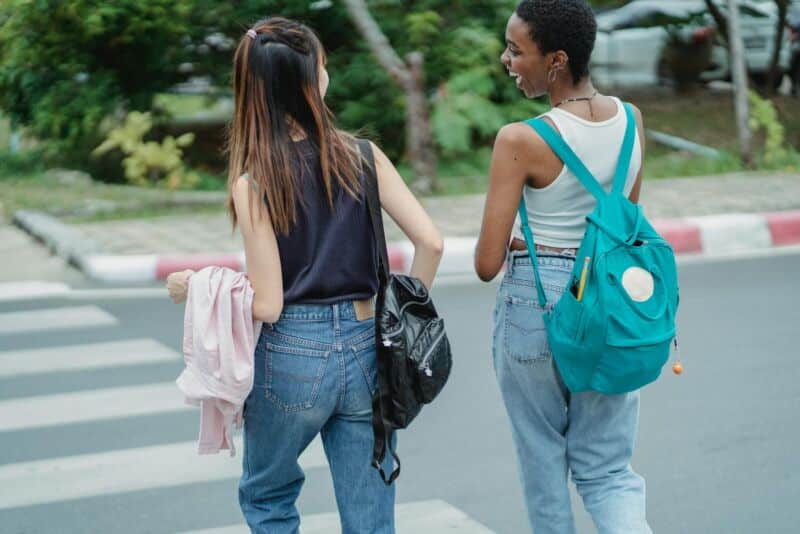 Kaporal et les jean straight femme : l’alliance parfaite du style et de la qualité