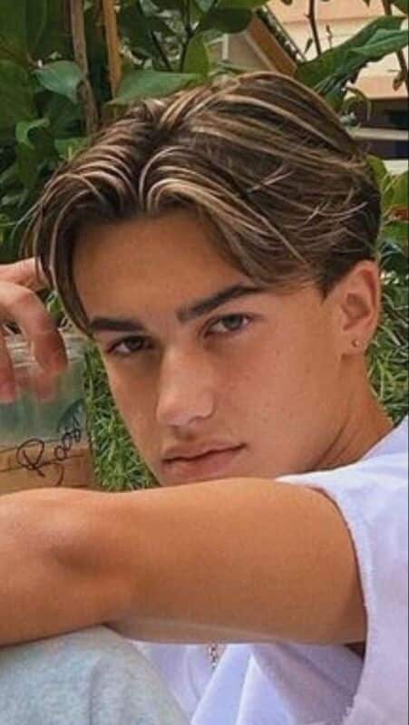 middle part homme