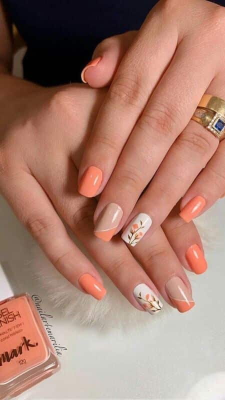 Nail Art Corail Élégant